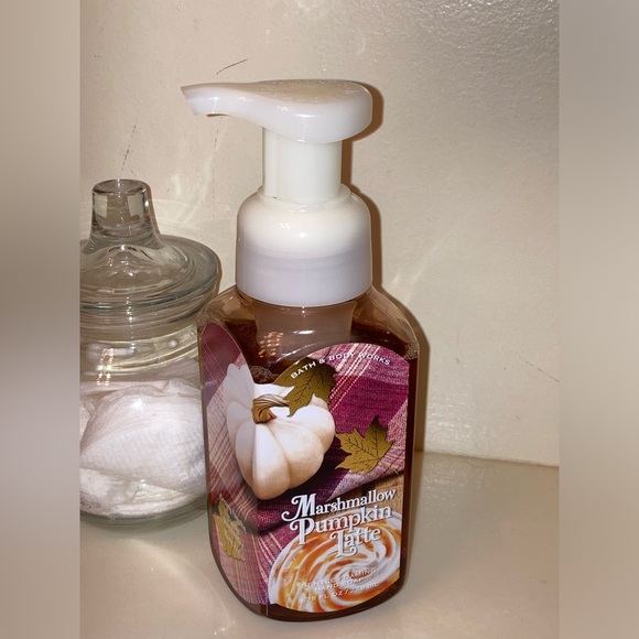 BBW Marshmallow Pumpkin Latte Hans Soap - Picture 1 of 5